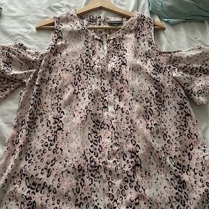 Top blouse light weight casual